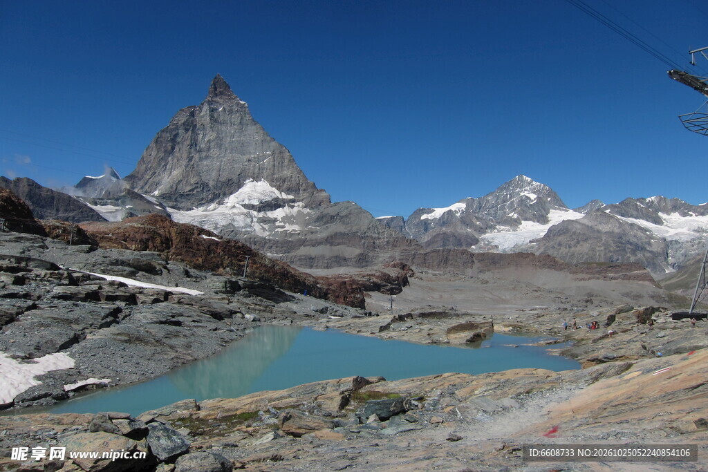 马特洪峰山湖风光