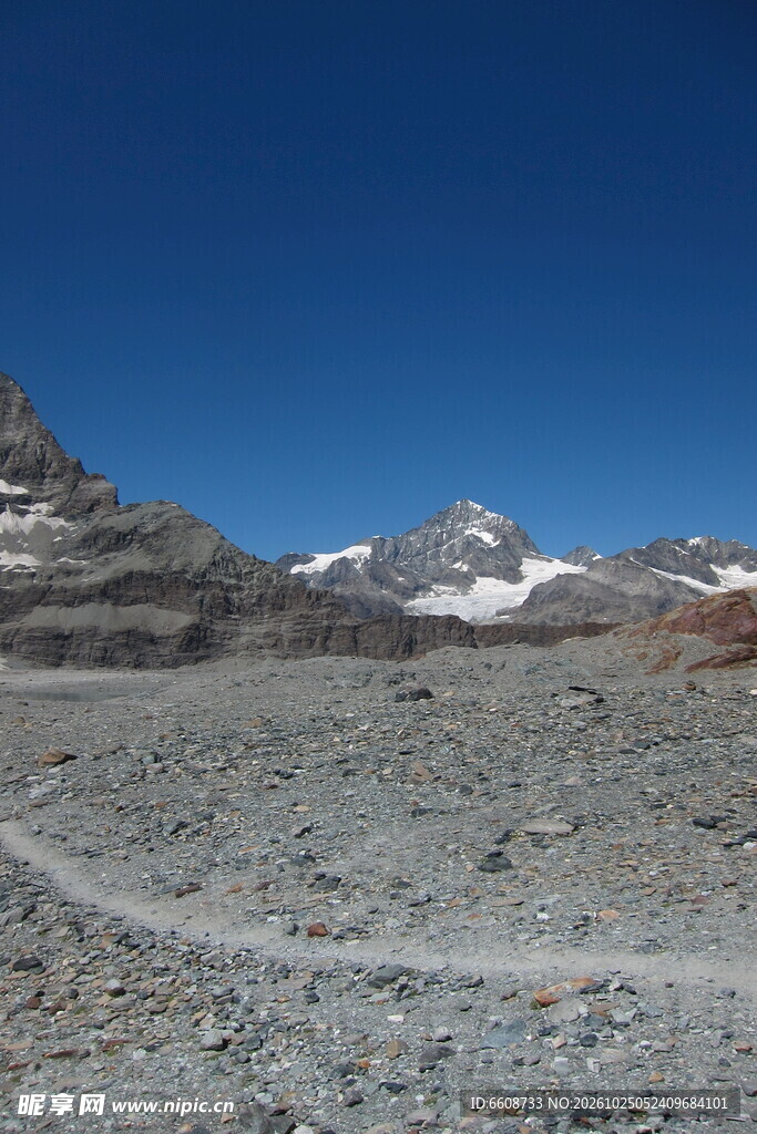 高原雪山旷野风光
