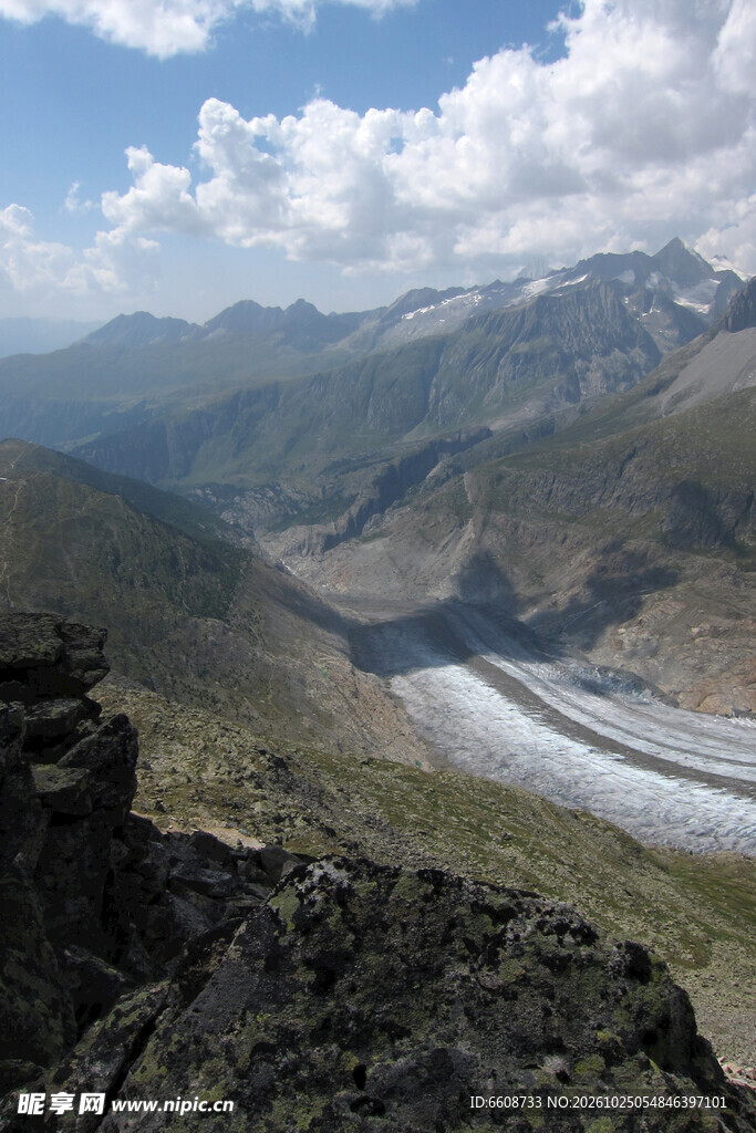 高原山谷自然风光