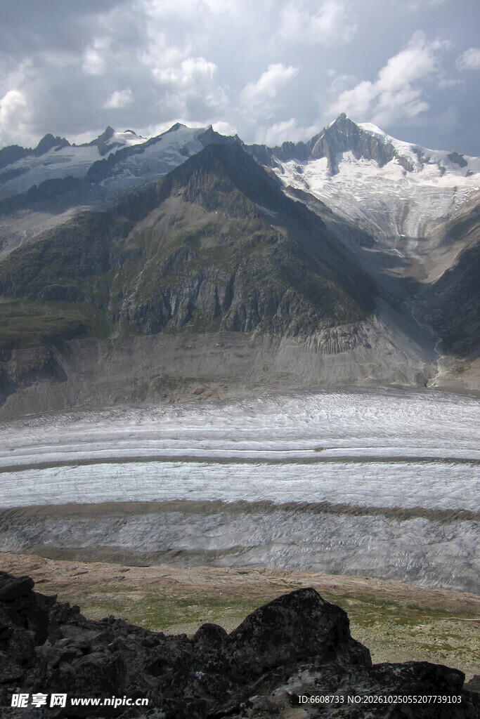 高原山湖自然风光