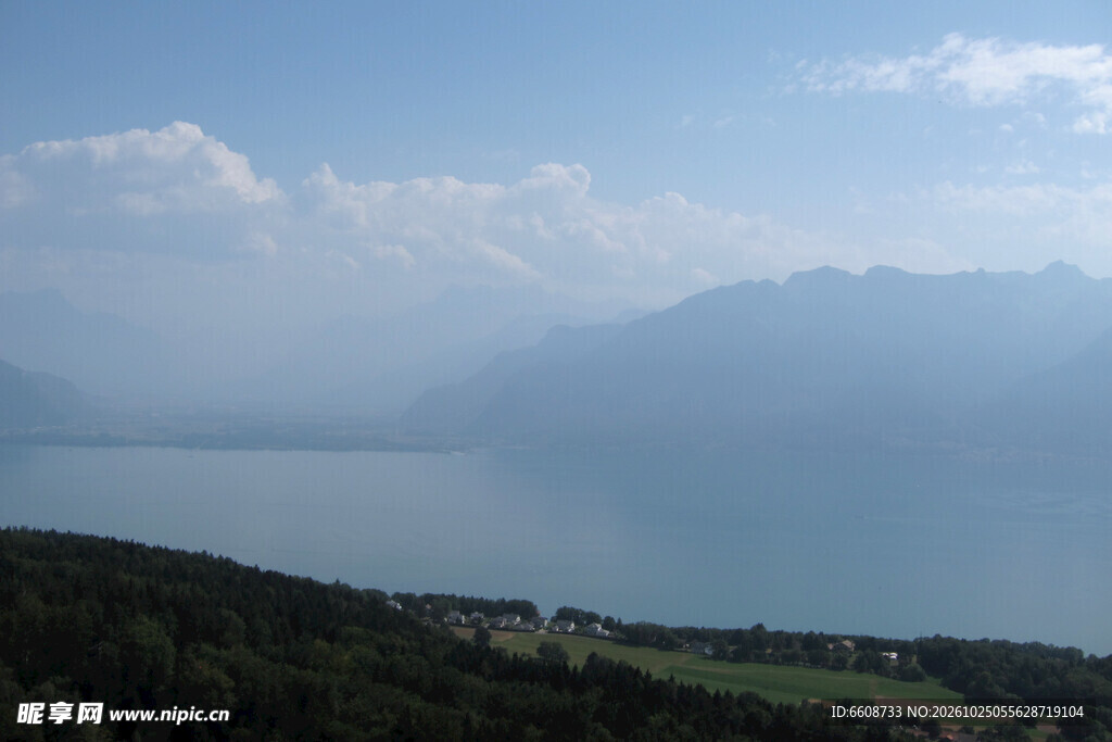 湖山远眺自然风景