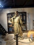 博物馆古代人物塑像