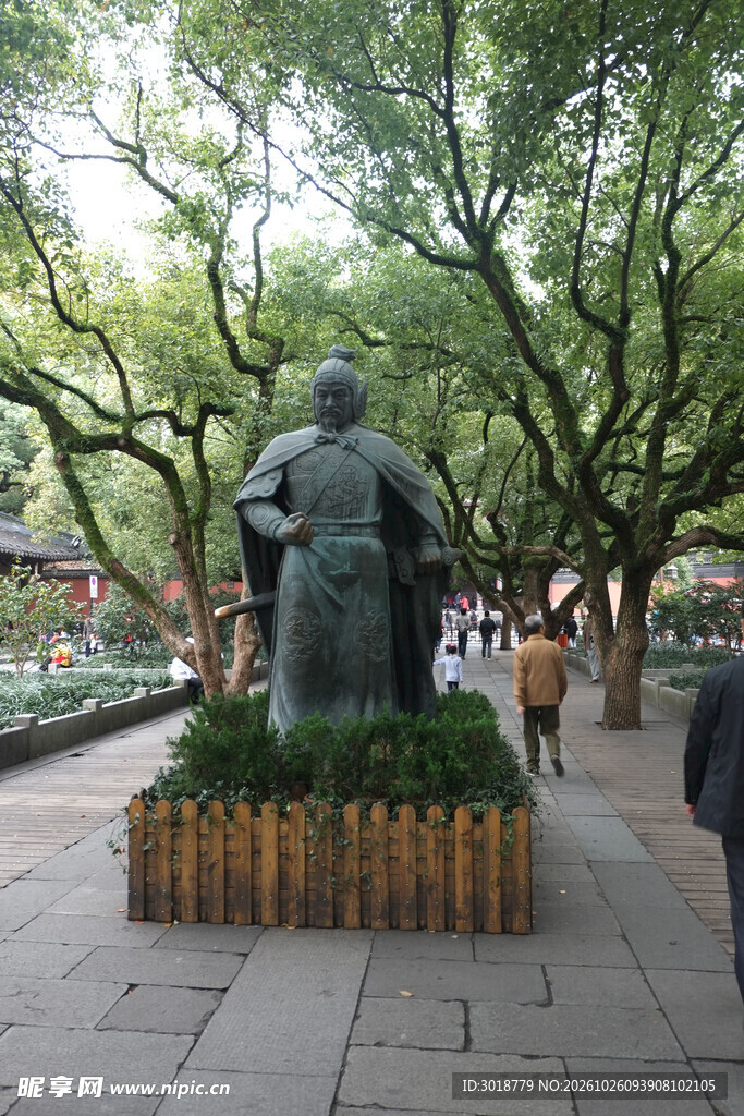 公园历史人物铜像