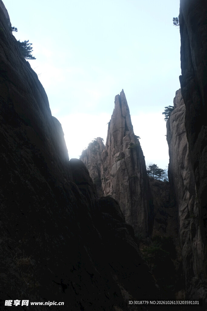 峡谷奇峰山野风光