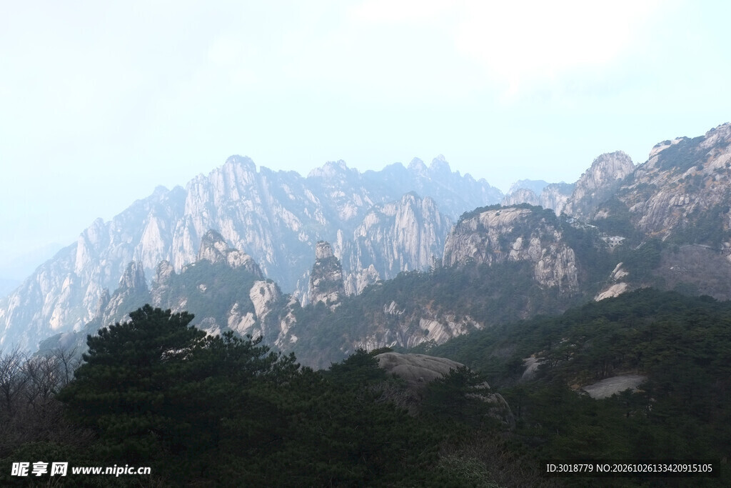 层叠远山自然风光