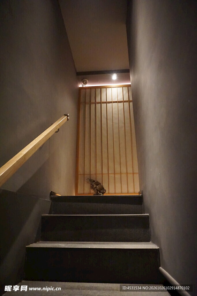 日式料理店装修楼梯拐角