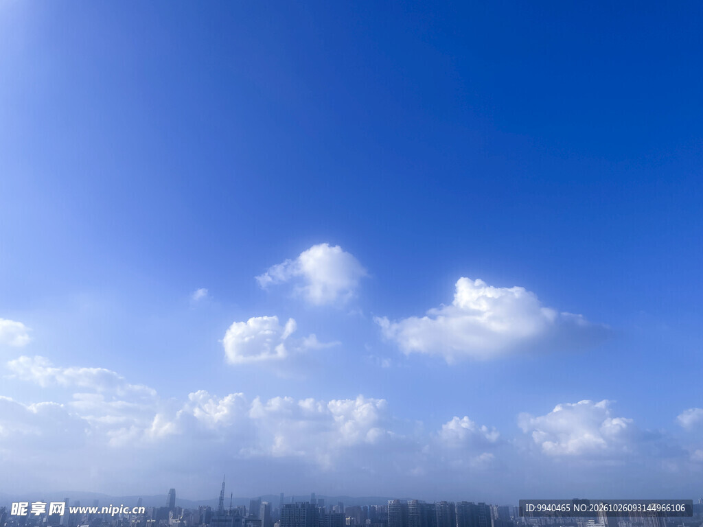 晴空蓝天白云