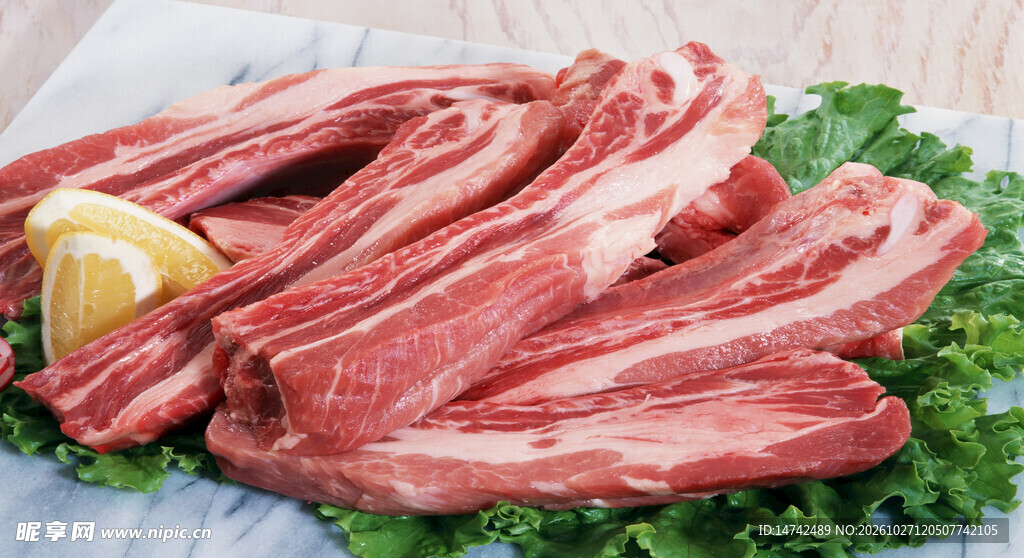 新鲜生猪肉条