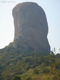 德庆的华标石风景区