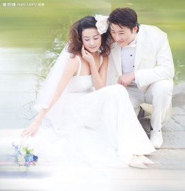 婚纱礼服