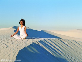 人物 沙漠 愈加 打坐