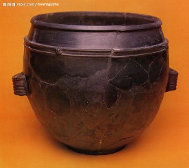 龙山式黑陶罐