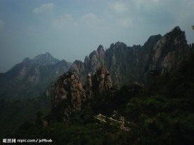 黄山峭壁