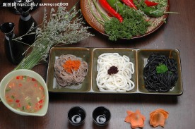 热汤冷面