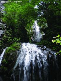 安吉藏龙百瀑