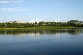 蓝天绿水