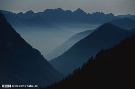 山水剪影