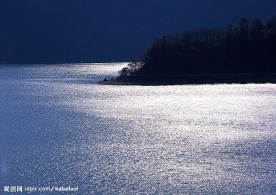 山水剪影