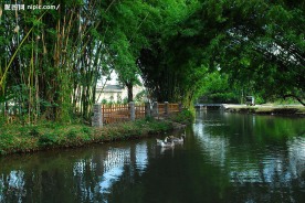 小河