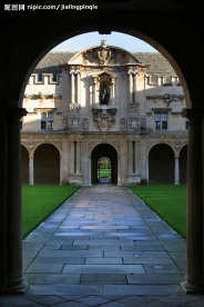 牛津坎特伯雷四圣约翰学院
