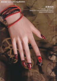美女经典红色美甲