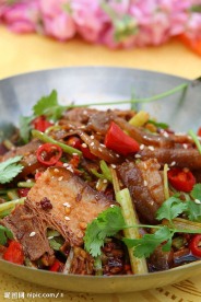 干锅野猪肉