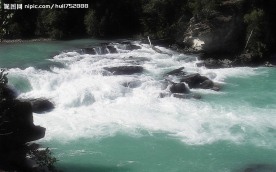 瀑布流水