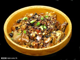 臭豆腐蒸腊肠