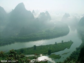 山水晨雾
