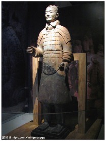 秦武士陶俑