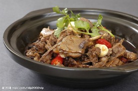 茶油焖土鸭