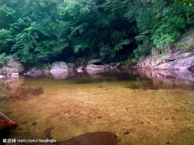 内乡宝天曼之七星潭风光