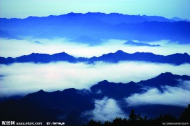 山峦云海