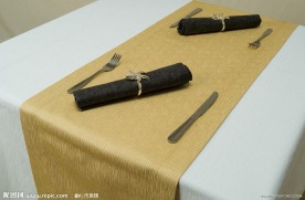 曲纹台布