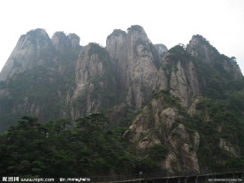 岩石山