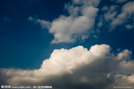 有云的天空