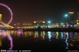 夜游海河图