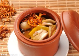 鸭掌炖中药汤