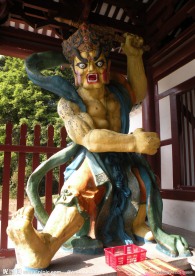 光孝寺山门罗汉