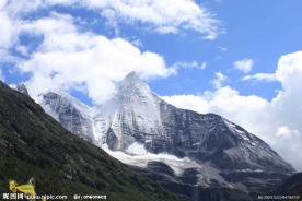 亚丁的央迈勇神山