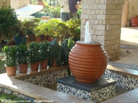 温泉酒店喷水池