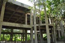废墟建筑