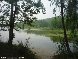 家乡 小河边