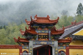 山中古庙2