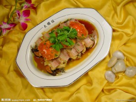 特色螃蟹蒸腊肉白菜