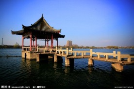 大明湖风光