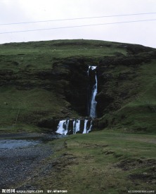山涧溪流