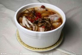 茶树菇炖筒骨