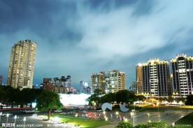 夏天的博物馆夜景