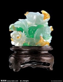 翡翠玉雕摆件鱼